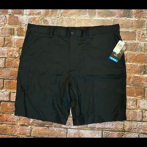 NWT PGA Tour Shorts SZ 40 Black